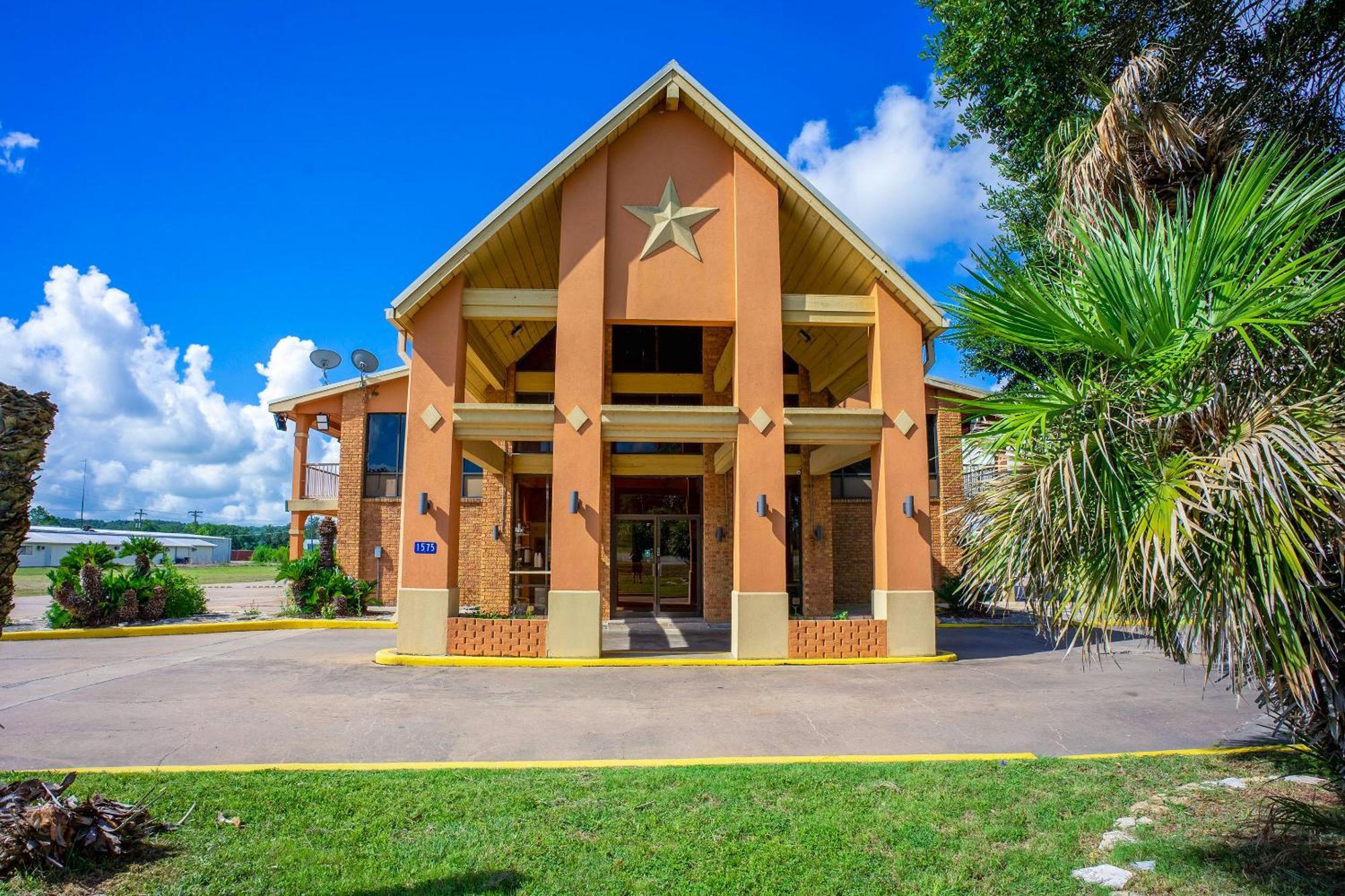 River Valley Motor By Oyo Texas Motel La Grange